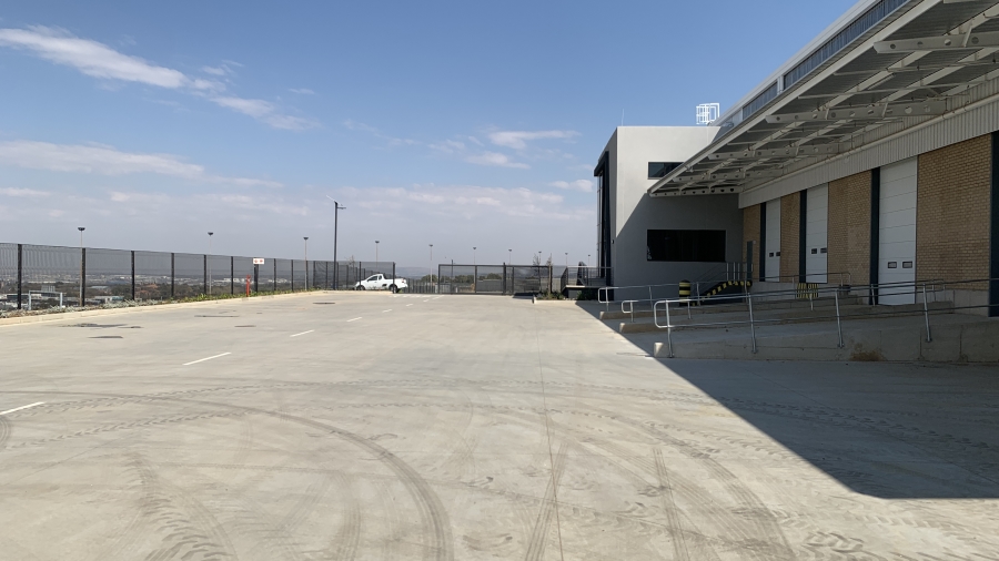 To Let commercial Property for Rent in Airport Park Gauteng