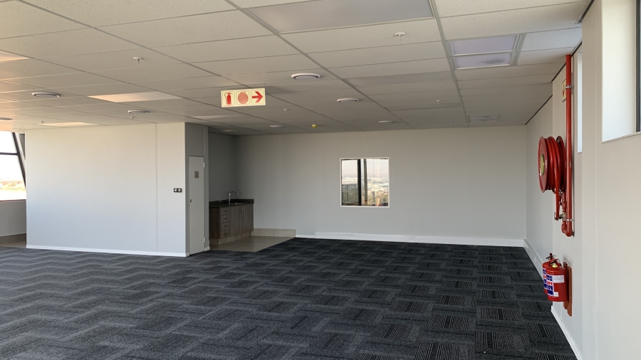 To Let commercial Property for Rent in Airport Park Gauteng