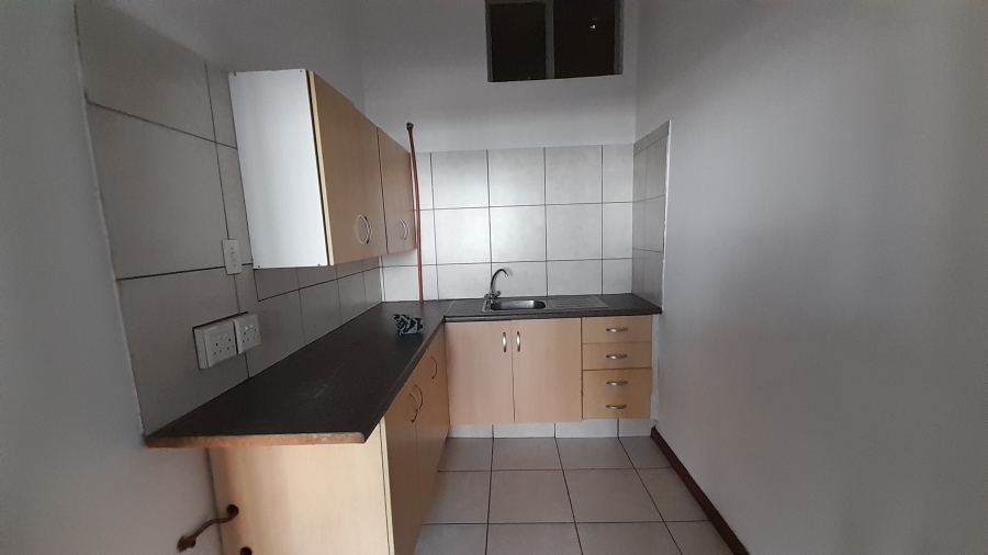 To Let commercial Property for Rent in Randjespark Gauteng