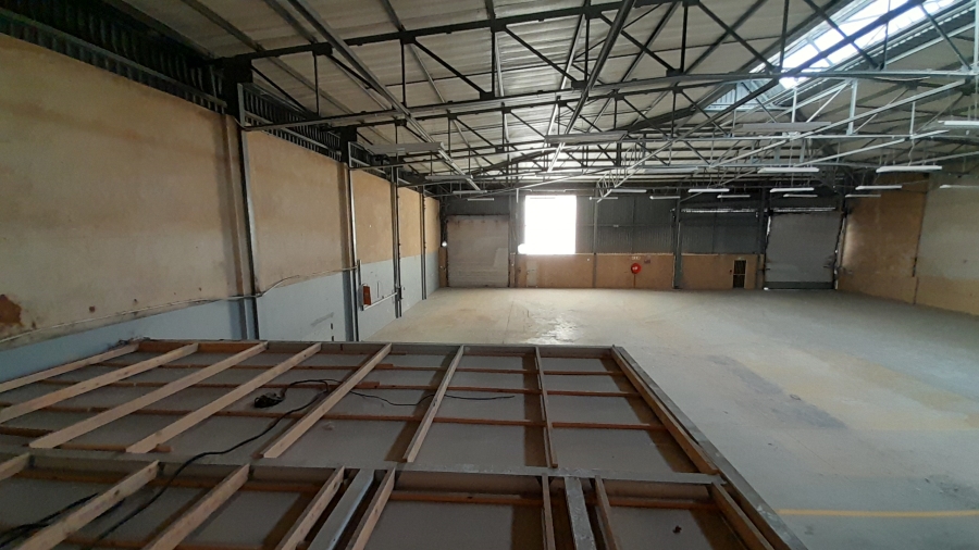 To Let commercial Property for Rent in Randjespark Gauteng