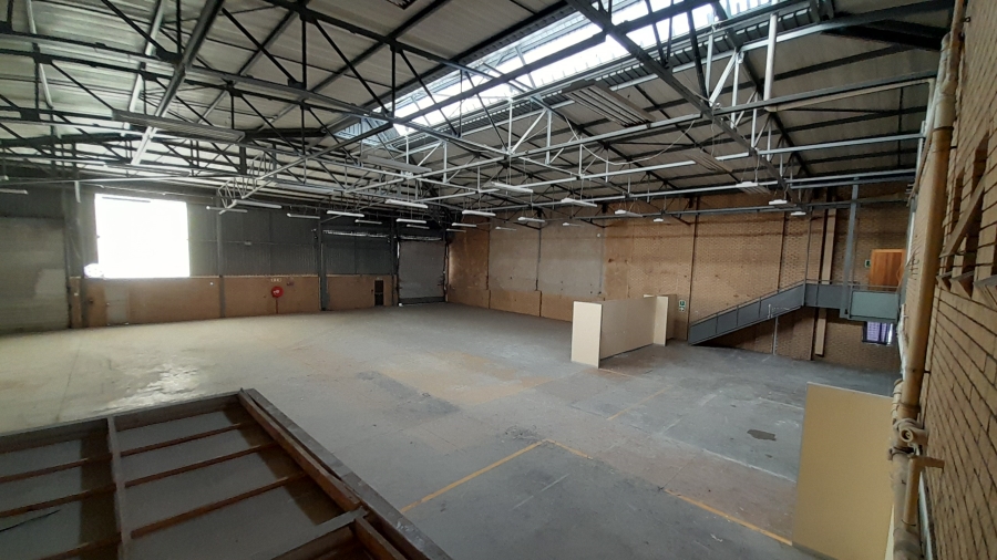 To Let commercial Property for Rent in Randjespark Gauteng