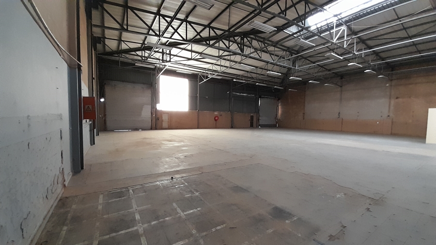 To Let commercial Property for Rent in Randjespark Gauteng