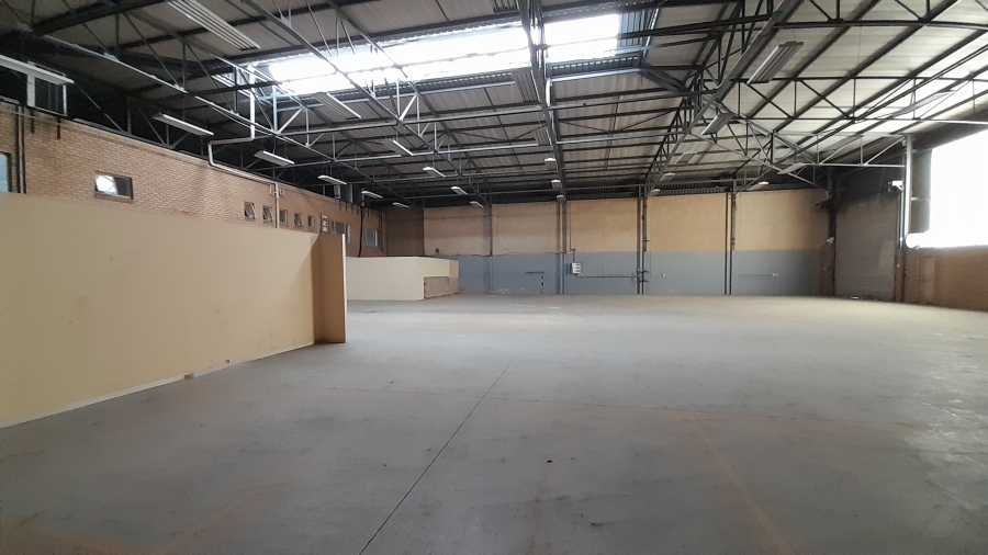 To Let commercial Property for Rent in Randjespark Gauteng