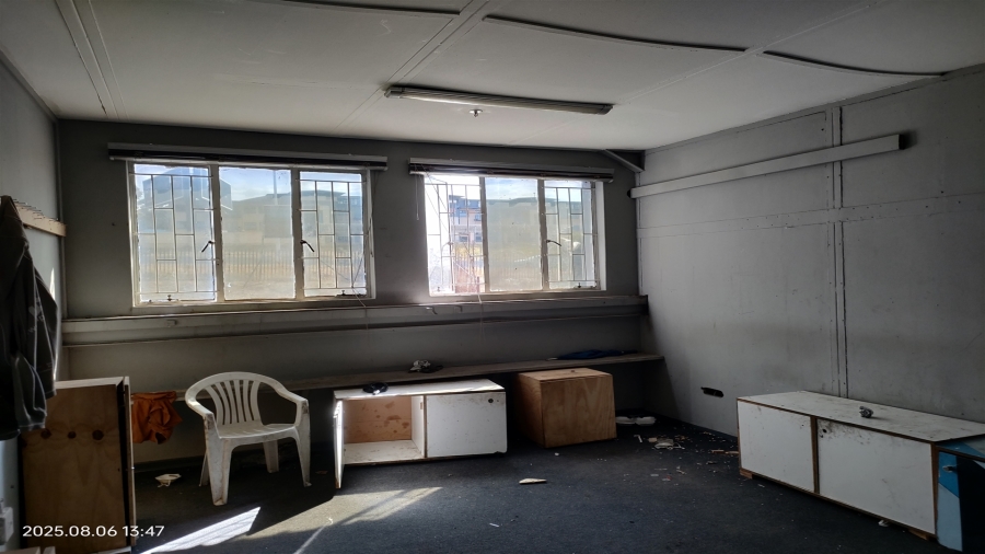 To Let commercial Property for Rent in Strijdom Park Gauteng