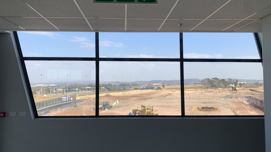 To Let commercial Property for Rent in Airport Park Gauteng