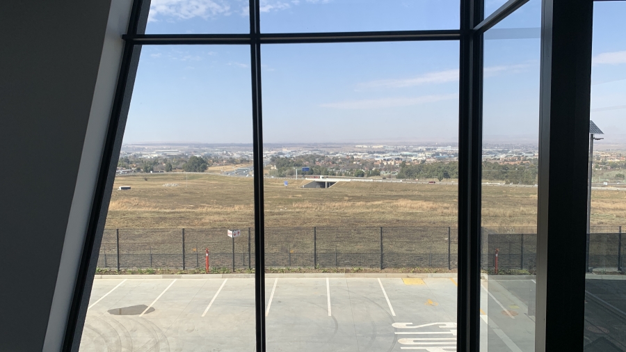 To Let commercial Property for Rent in Airport Park Gauteng