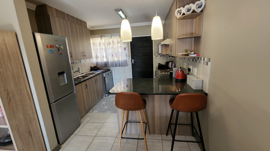 3 Bedroom Property for Sale in Amberfield Manor Gauteng