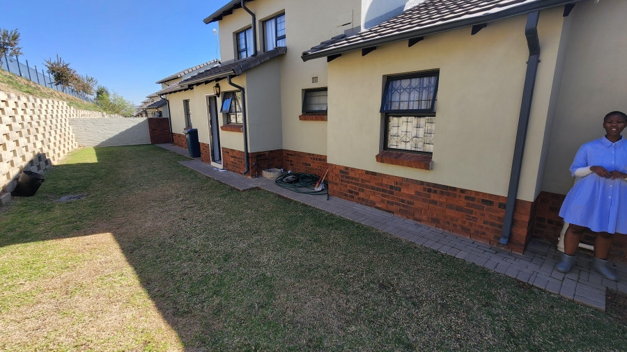 3 Bedroom Property for Sale in Amberfield Manor Gauteng