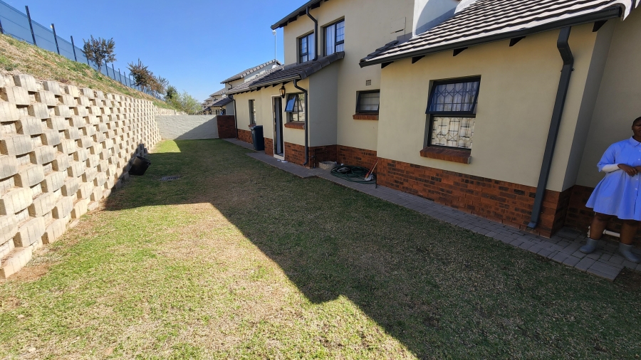 3 Bedroom Property for Sale in Amberfield Manor Gauteng