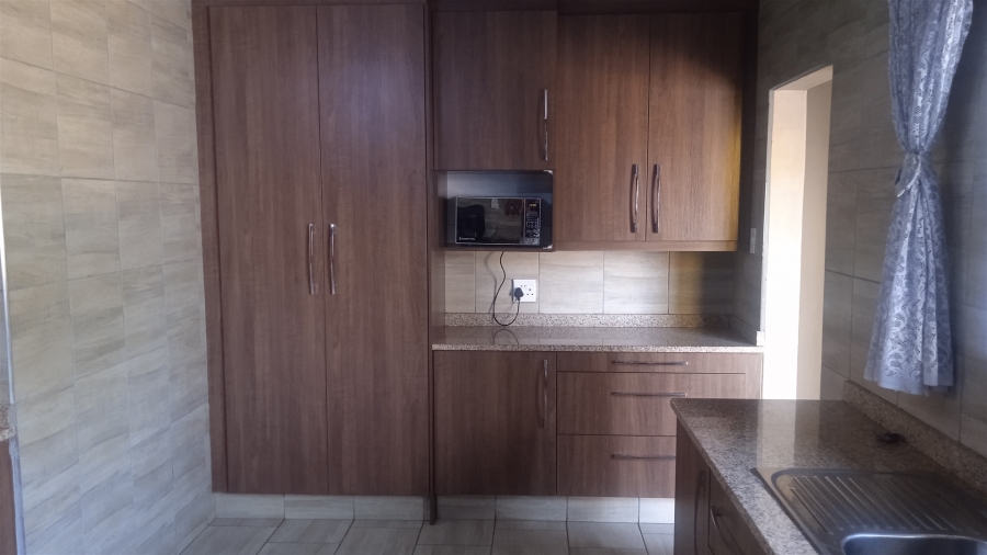9 Bedroom Property for Sale in Bedworth Park Gauteng