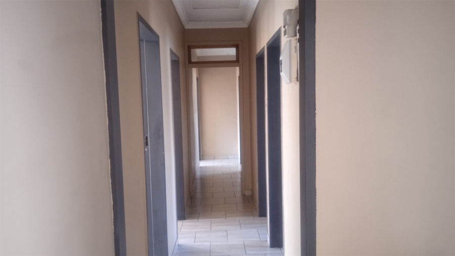 9 Bedroom Property for Sale in Bedworth Park Gauteng