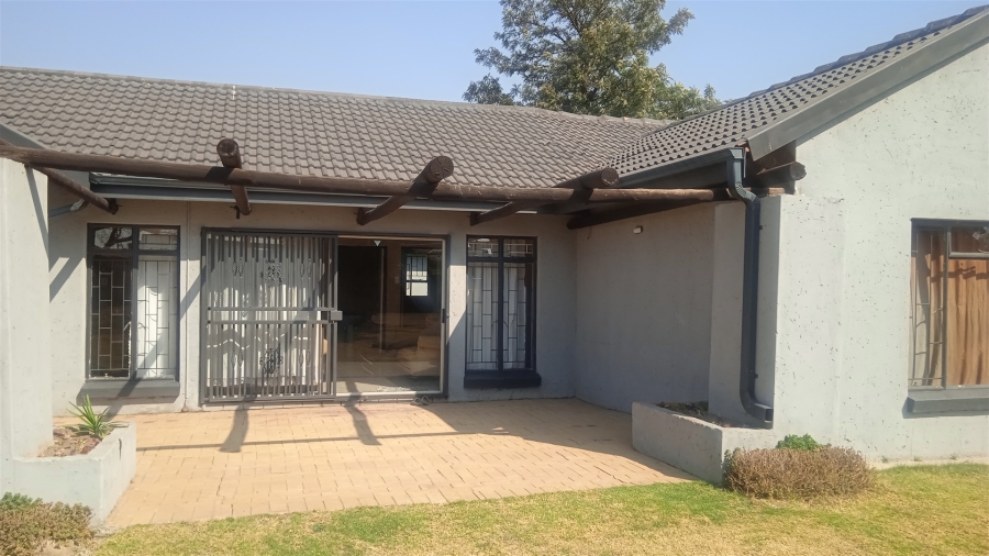 9 Bedroom Property for Sale in Bedworth Park Gauteng