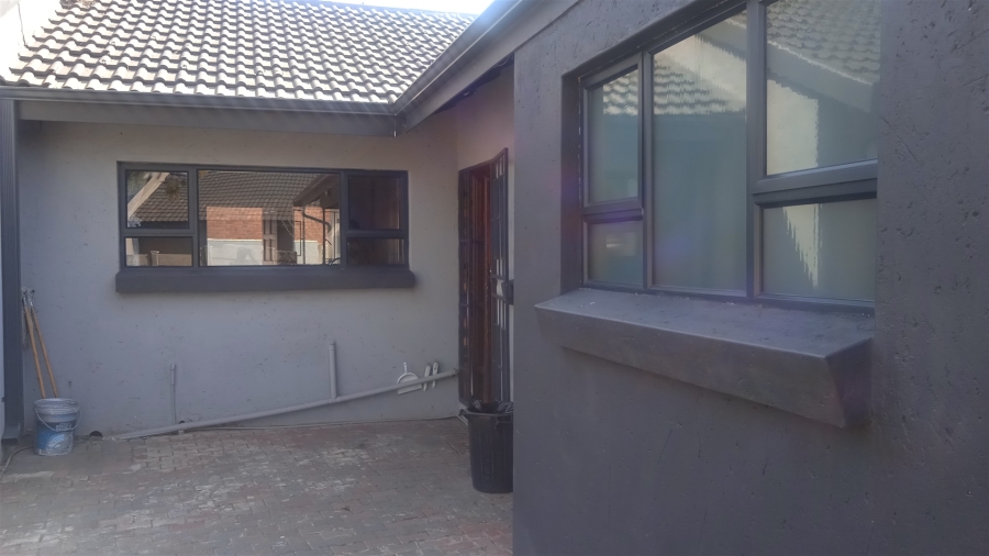 9 Bedroom Property for Sale in Bedworth Park Gauteng