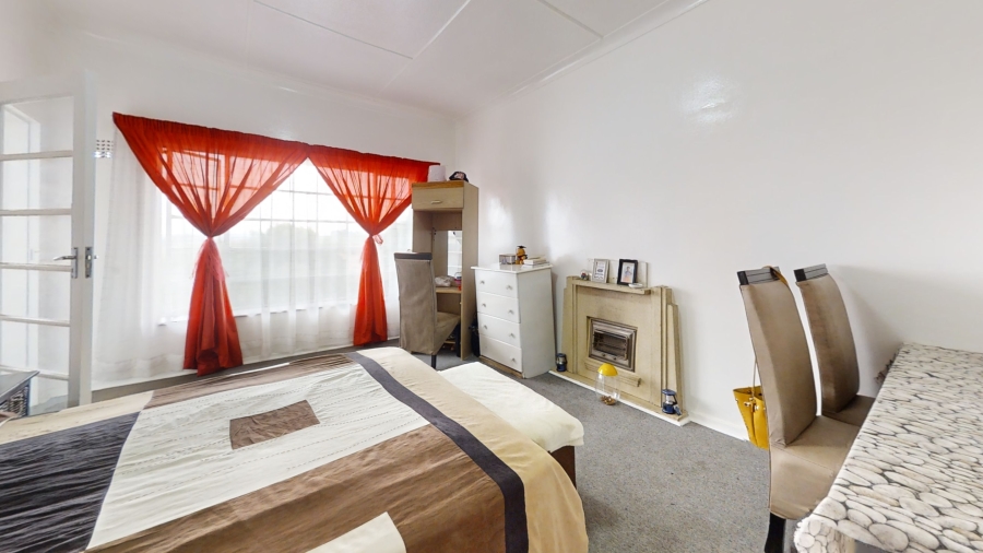 2 Bedroom Property for Sale in Lambton Gauteng