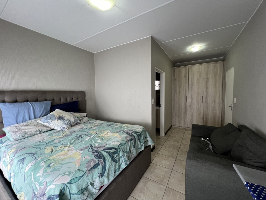 2 Bedroom Property for Sale in Barbeque Downs Gauteng
