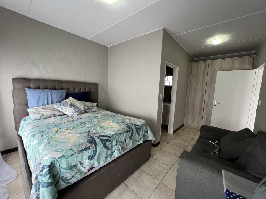 2 Bedroom Property for Sale in Barbeque Downs Gauteng