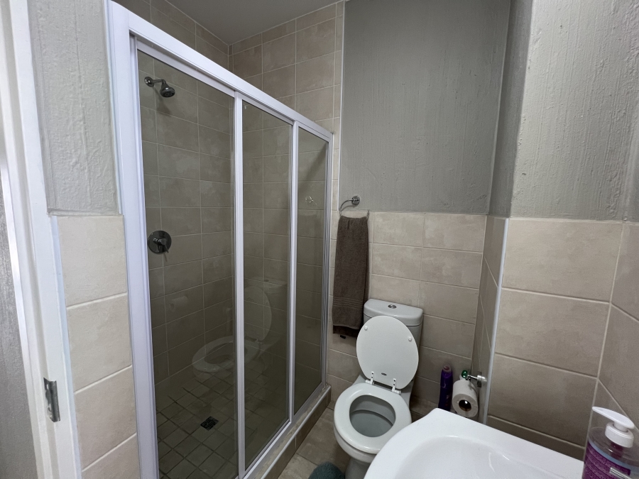 2 Bedroom Property for Sale in Barbeque Downs Gauteng
