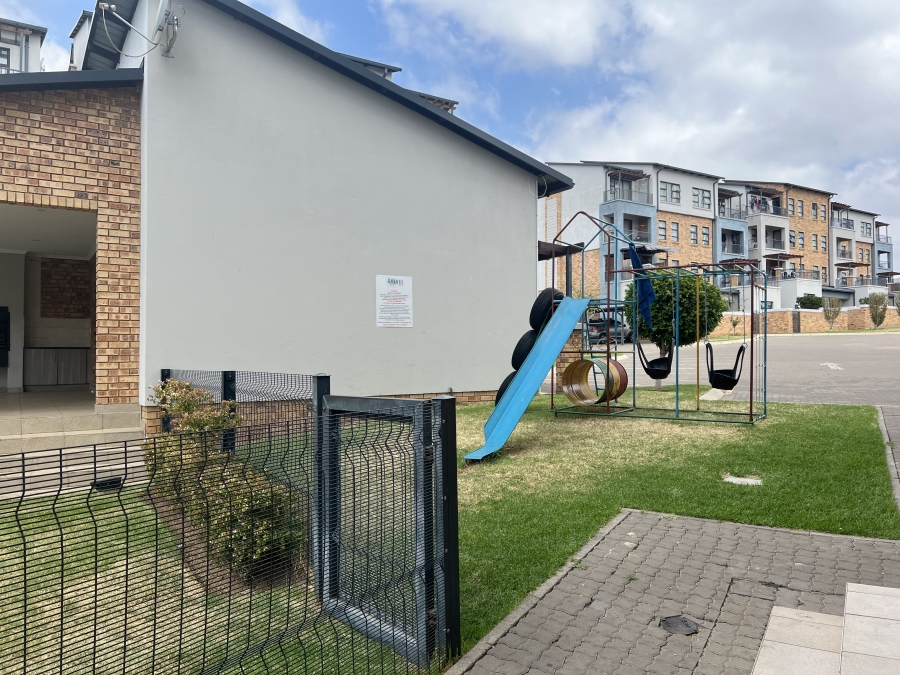 2 Bedroom Property for Sale in Barbeque Downs Gauteng