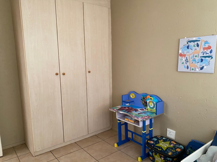2 Bedroom Property for Sale in Klippoortje Gauteng