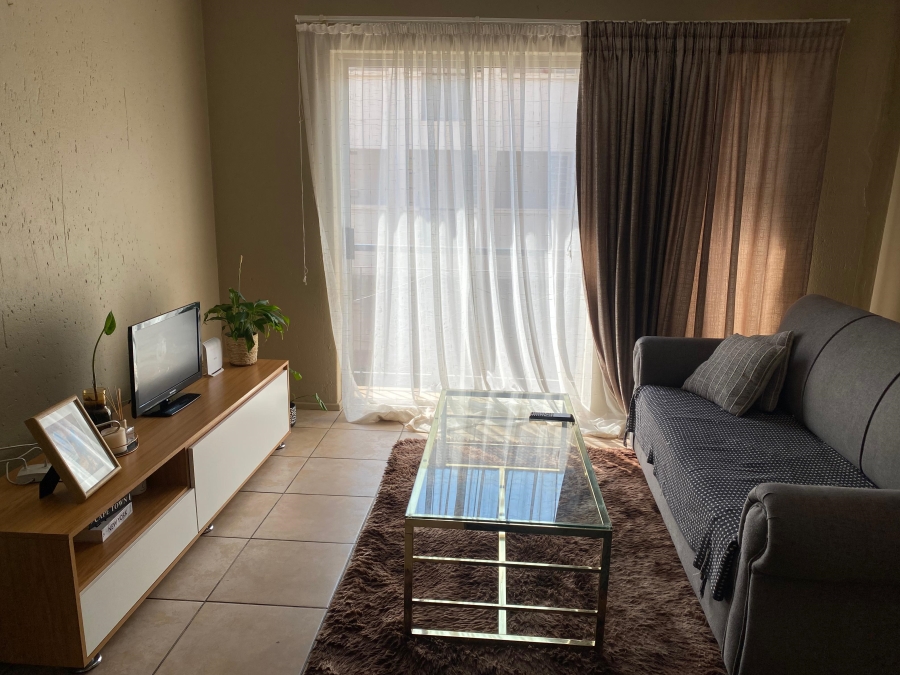 2 Bedroom Property for Sale in Klippoortje Gauteng