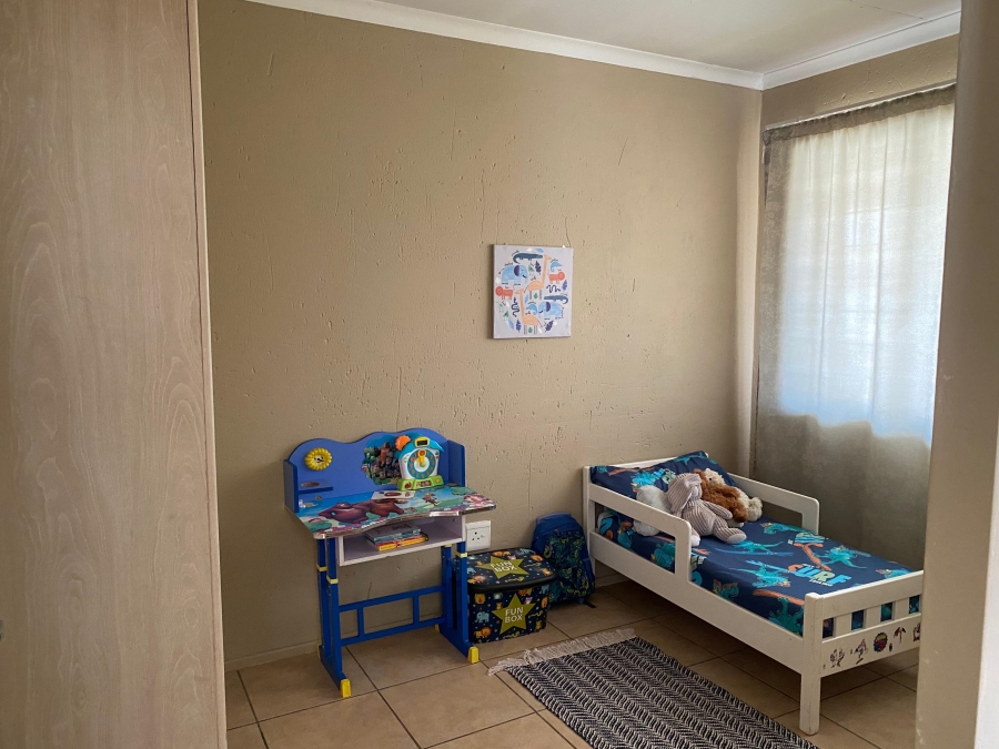 2 Bedroom Property for Sale in Klippoortje Gauteng