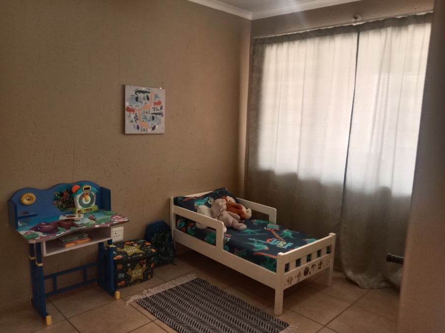 2 Bedroom Property for Sale in Klippoortje Gauteng