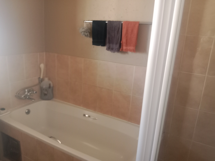 2 Bedroom Property for Sale in Klippoortje Gauteng