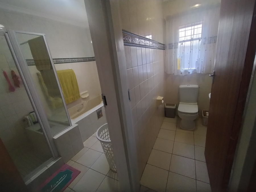 4 Bedroom Property for Sale in Ninapark Gauteng