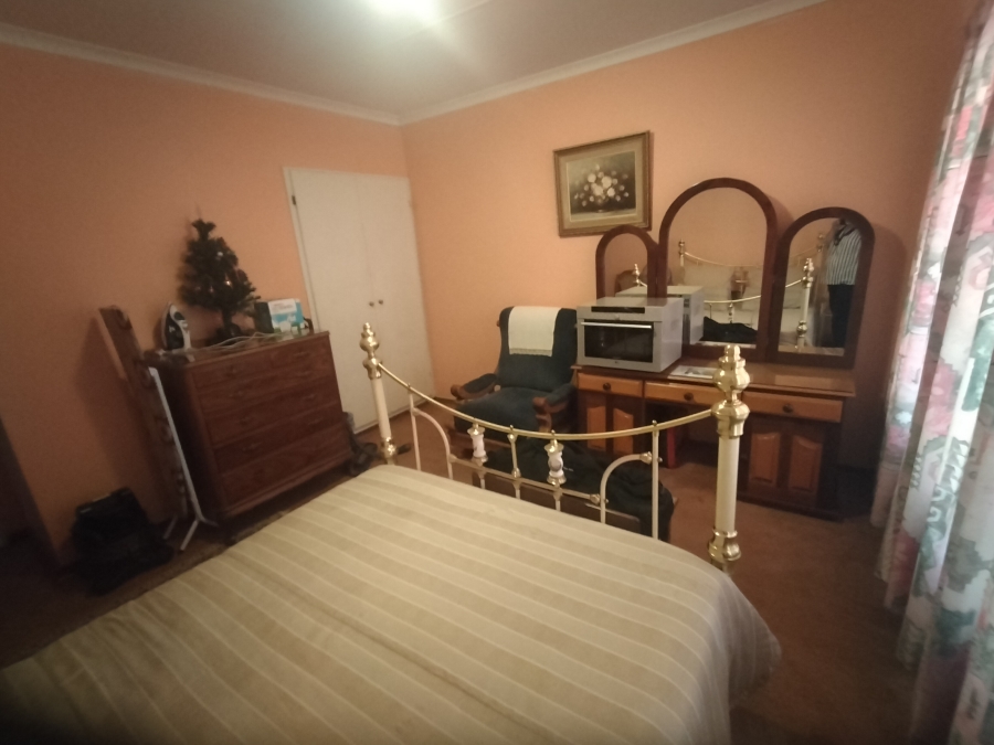4 Bedroom Property for Sale in Ninapark Gauteng