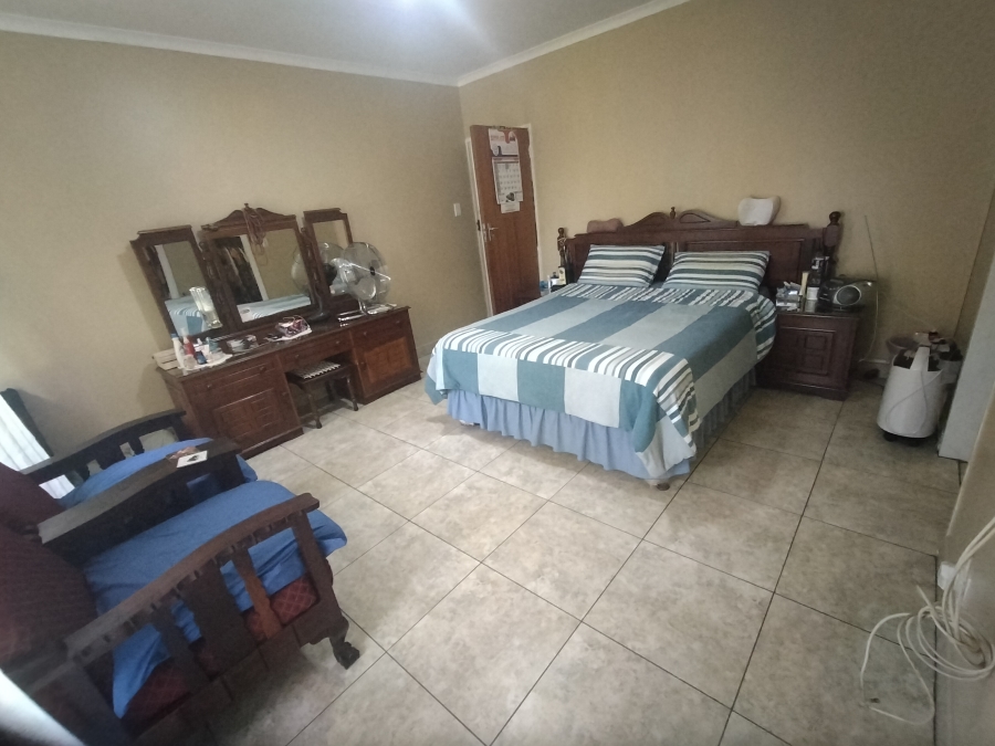 4 Bedroom Property for Sale in Ninapark Gauteng