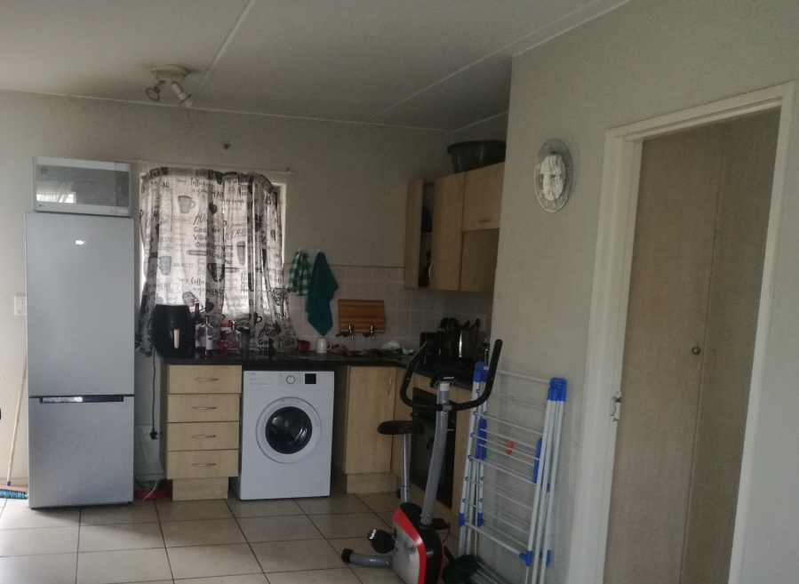 1 Bedroom Property for Sale in Klippoortje Gauteng