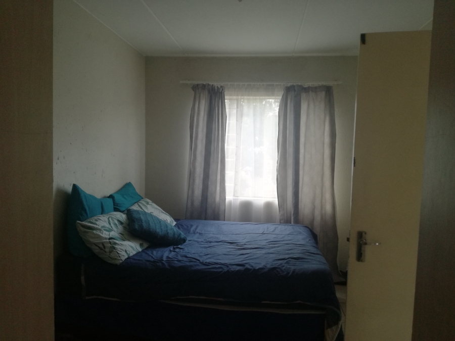 1 Bedroom Property for Sale in Klippoortje Gauteng