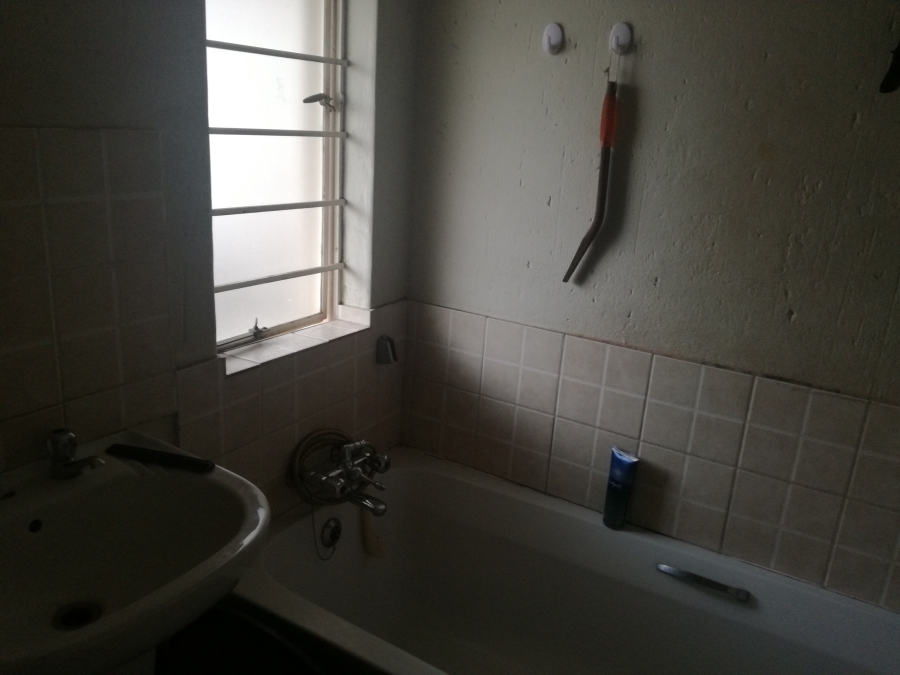1 Bedroom Property for Sale in Klippoortje Gauteng