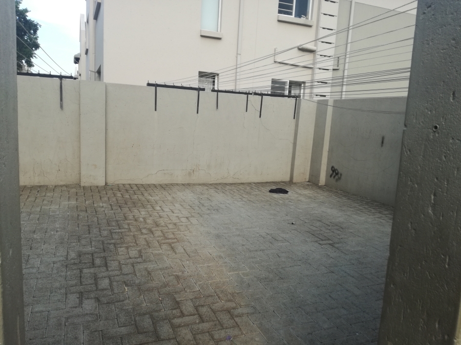 1 Bedroom Property for Sale in Klippoortje Gauteng