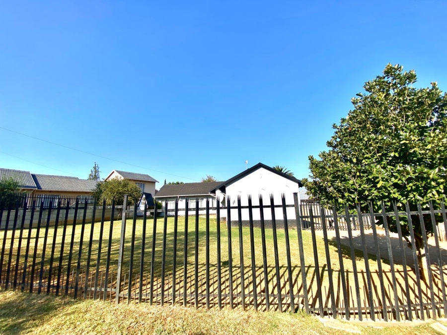 3 Bedroom Property for Sale in Greenhills Gauteng