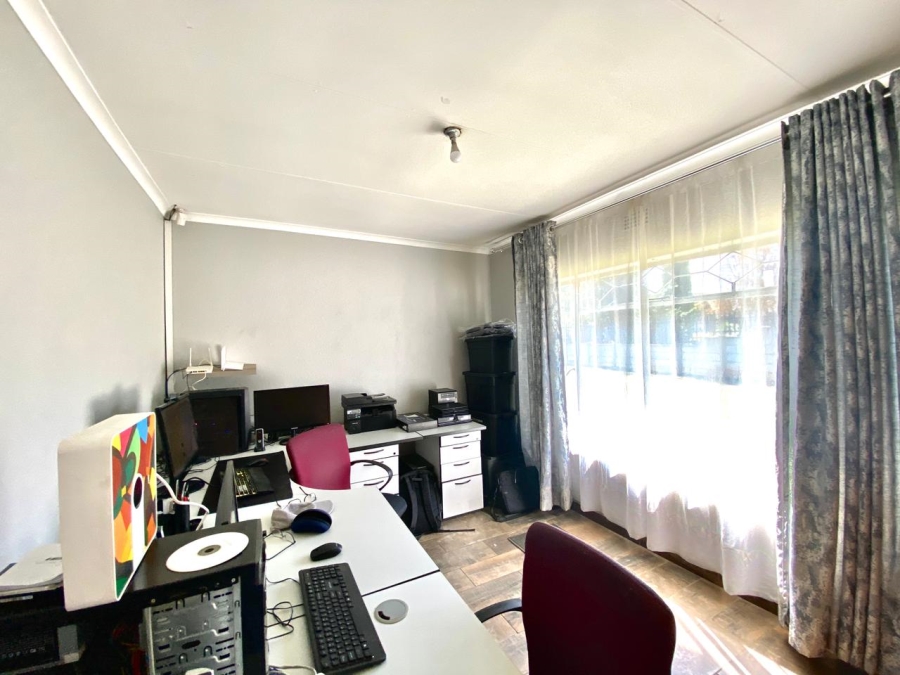 3 Bedroom Property for Sale in Greenhills Gauteng