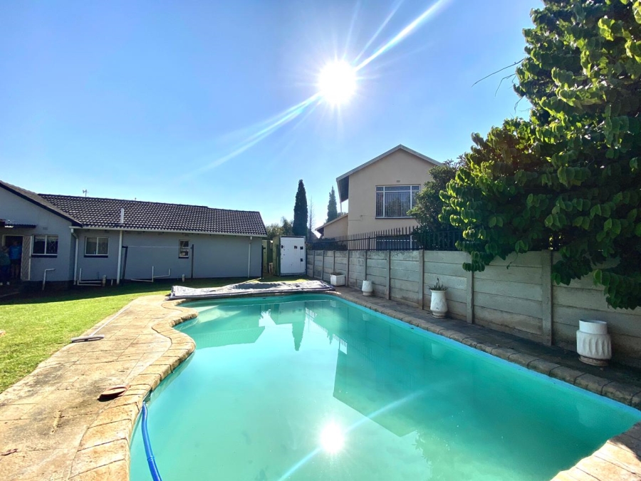 3 Bedroom Property for Sale in Greenhills Gauteng