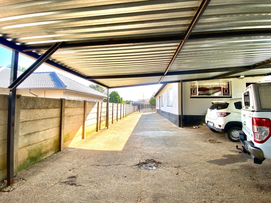 3 Bedroom Property for Sale in Greenhills Gauteng