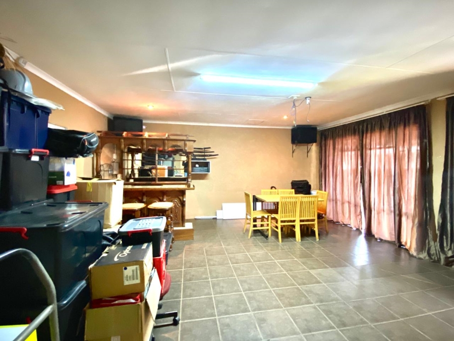 3 Bedroom Property for Sale in Greenhills Gauteng