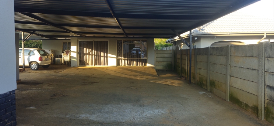 3 Bedroom Property for Sale in Greenhills Gauteng