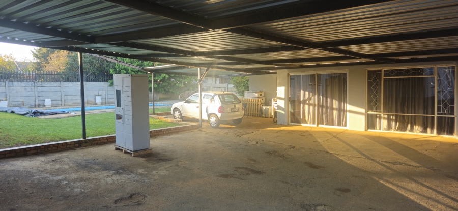 3 Bedroom Property for Sale in Greenhills Gauteng