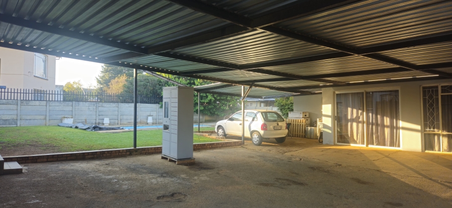 3 Bedroom Property for Sale in Greenhills Gauteng