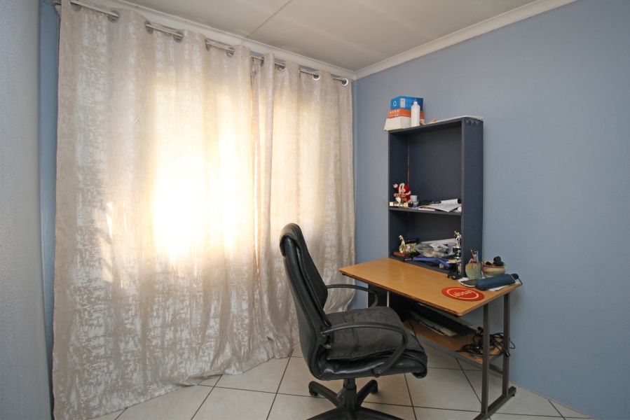 3 Bedroom Property for Sale in Corlett Gardens Gauteng