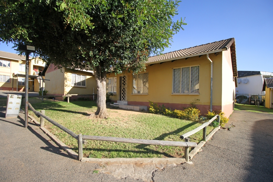 3 Bedroom Property for Sale in Corlett Gardens Gauteng