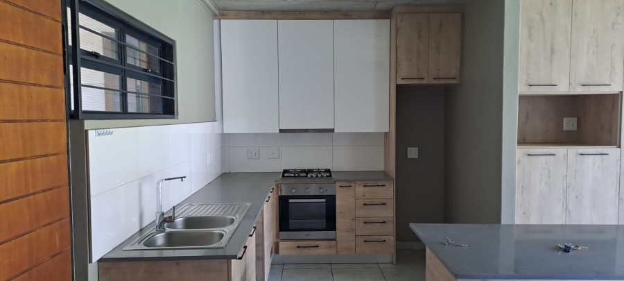 To Let 2 Bedroom Property for Rent in Equestria Gauteng