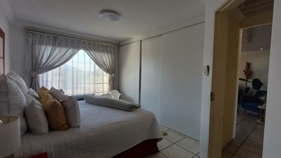 2 Bedroom Property for Sale in Dorandia Gauteng