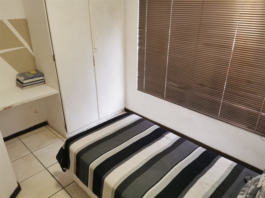 2 Bedroom Property for Sale in Dorandia Gauteng
