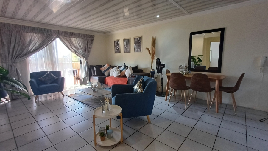 2 Bedroom Property for Sale in Dorandia Gauteng