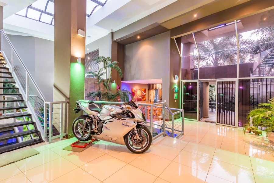 5 Bedroom Property for Sale in Noordheuwel Gauteng
