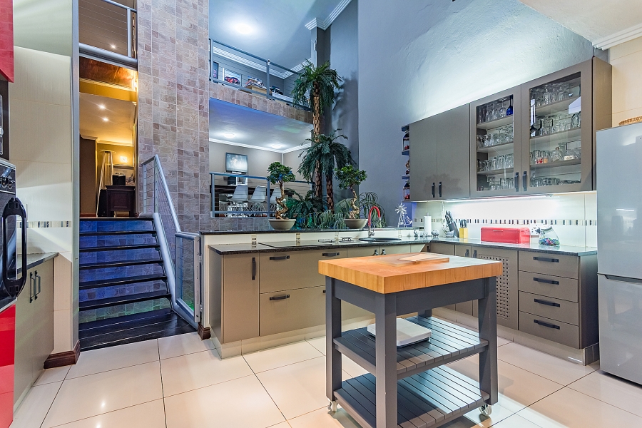 5 Bedroom Property for Sale in Noordheuwel Gauteng
